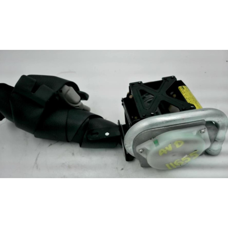 Ceinture avant droit TOYOTA COROLLA 10 PHASE 2 d’occasion