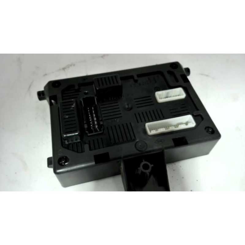 Boitier servitude moteur (BSM) RENAULT CLIO 3 PHASE 1 d’occasion