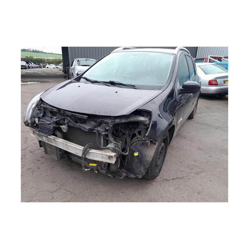 Commande autoradio RENAULT CLIO 3 PHASE 2 BREAK d’occasion
