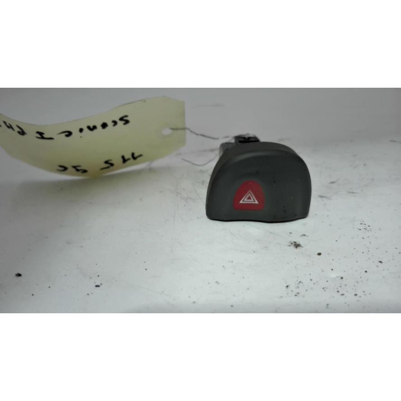Bouton de warning RENAULT SCENIC 1 PHASE 2 d’occasion