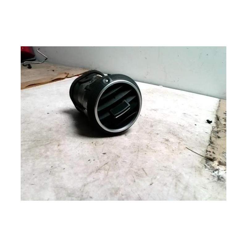 Aerateur tableau de bord avant gauche AUDI A3 2 PHASE 1 d’occasion