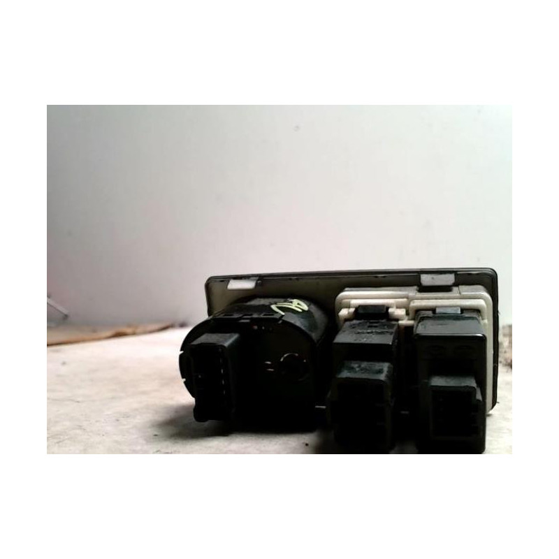 Commande de reglage hauteur de phare KIA SORENTO 1 PHASE 1 d’occasion