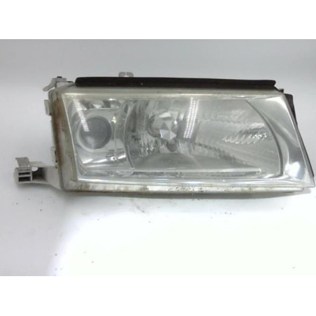 Optique avant principal droit (feux)(phare) SKODA OCTAVIA 1 PHASE 2 BREAK d’occasion