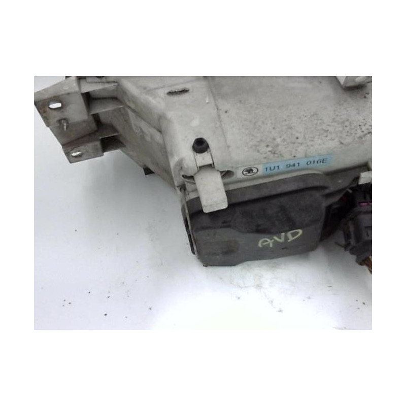 Optique avant principal droit (feux)(phare) SKODA OCTAVIA 1 PHASE 2 BREAK d’occasion