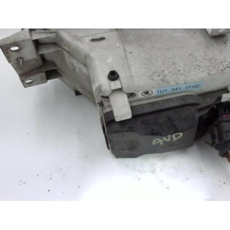 Optique avant principal droit (feux)(phare) SKODA OCTAVIA 1 PHASE 2 BREAK d’occasion