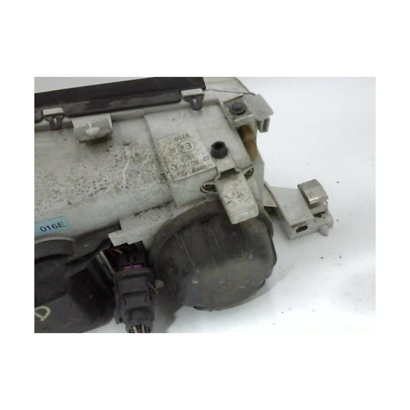 Optique avant principal droit (feux)(phare) SKODA OCTAVIA 1 PHASE 2 BREAK d’occasion