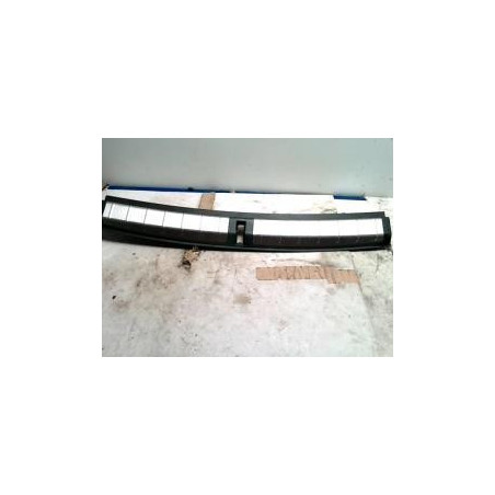 Garniture hayon BMW X1 F48 PHASE 1 d’occasion