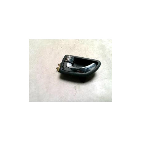 Poignee interieur avant gauche KIA SORENTO 1 PHASE 1 d’occasion