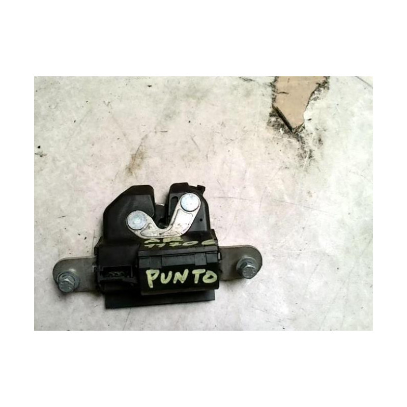 Serrure de coffre FIAT GRANDE PUNTO d’occasion