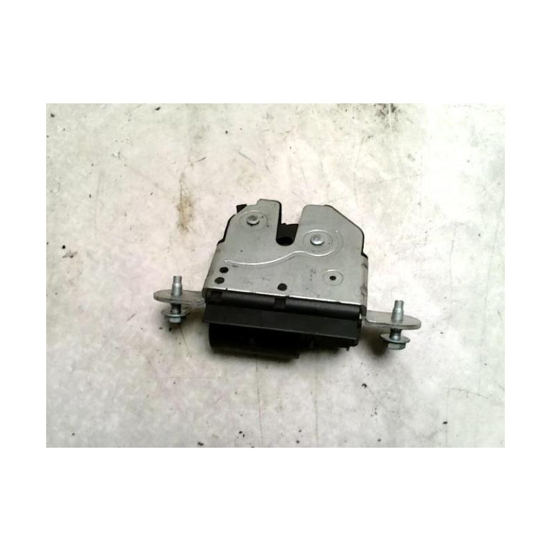 Serrure de coffre FIAT GRANDE PUNTO d’occasion