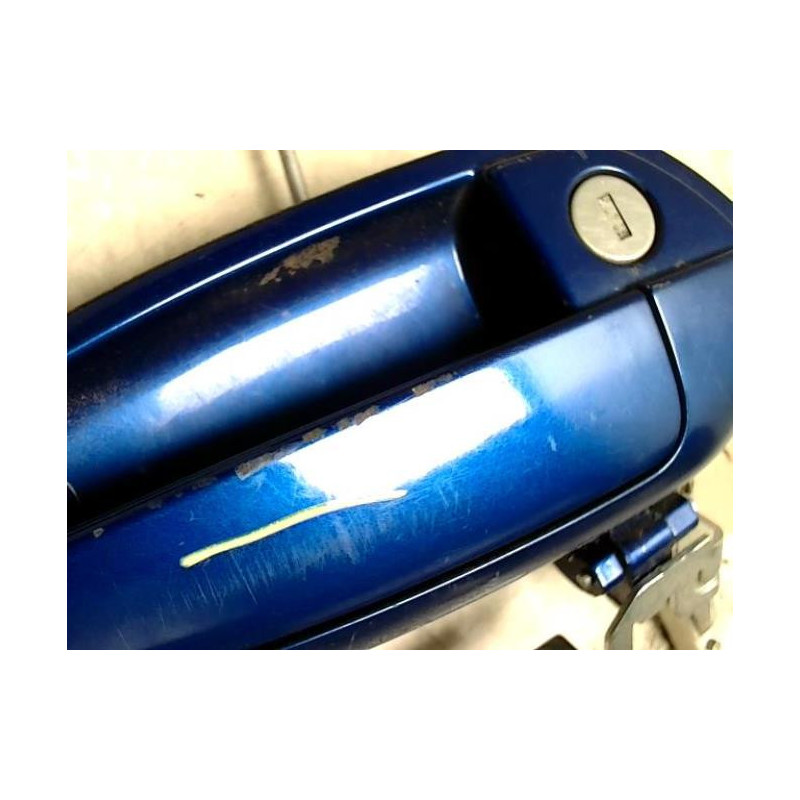 Poignee porte avant droit FIAT GRANDE PUNTO d’occasion