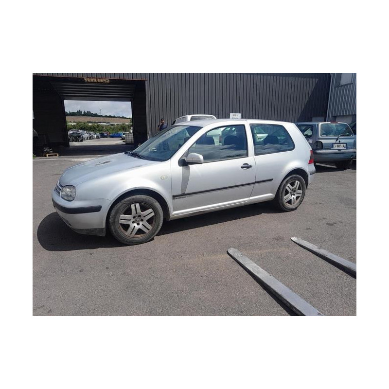 Leve vitre electrique avant droit VOLKSWAGEN GOLF 4 d’occasion