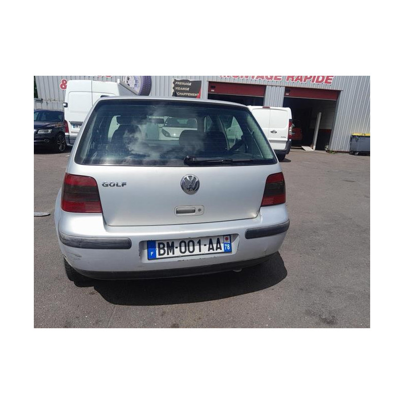 Leve vitre electrique avant droit VOLKSWAGEN GOLF 4 d’occasion