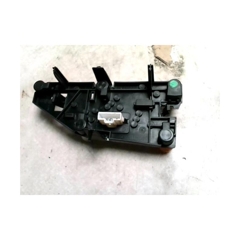 Platine feu arriere droit PEUGEOT 406 PHASE 2 d’occasion