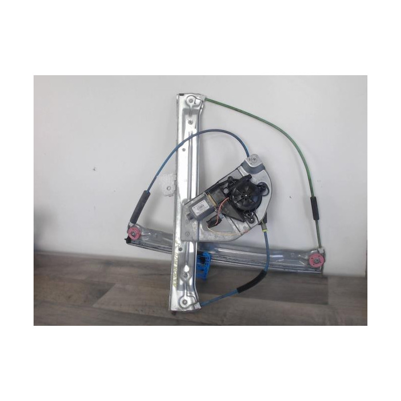 Leve vitre electrique avant droit PEUGEOT 208 1 PHASE 1 d’occasion