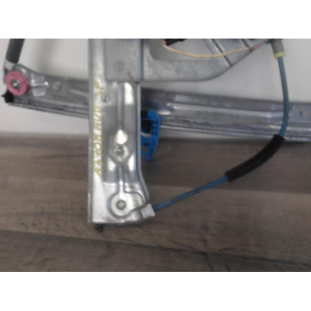 Leve vitre electrique avant droit PEUGEOT 208 1 PHASE 1 d’occasion
