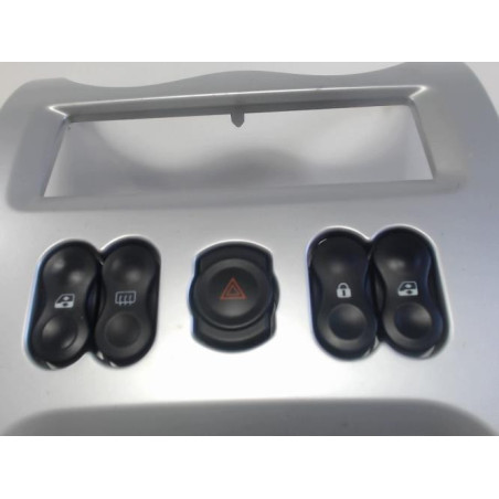 Interrupteur de leve vitre DACIA SANDERO 1 d’occasion