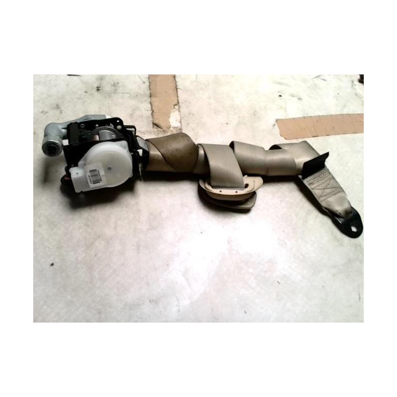 Ceinture avant droit KIA CARNIVAL 2 d’occasion