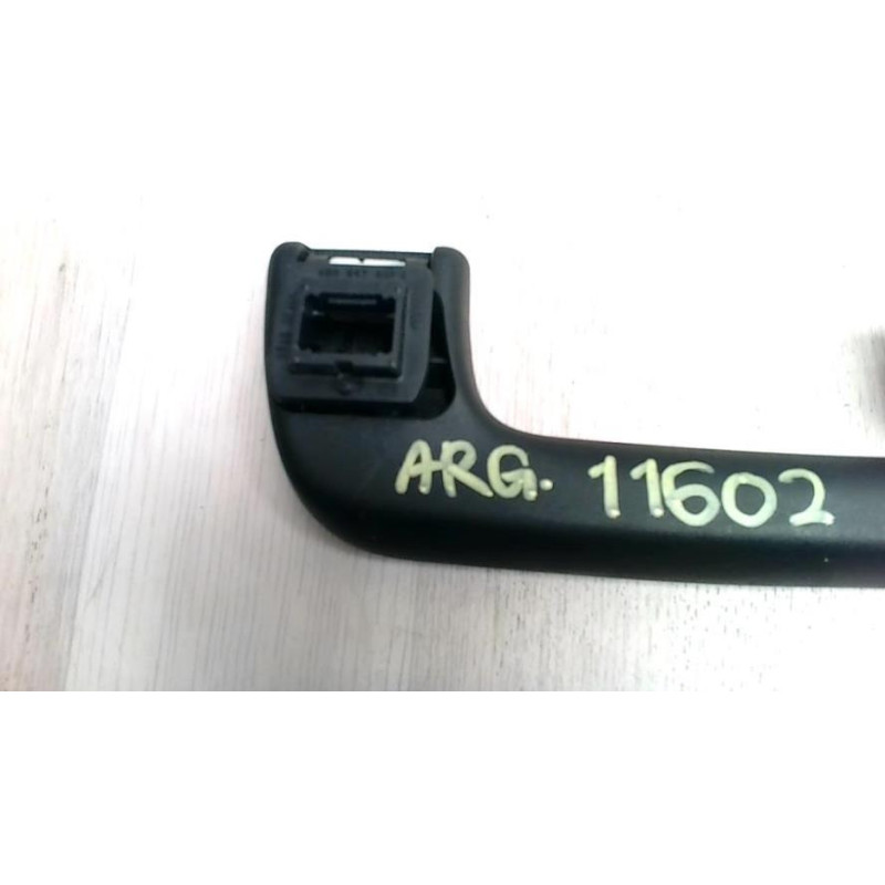 Poignee de maintien arriere gauche AUDI A4 3 AVANT PHASE 1 BREAK d’occasion