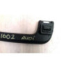 Poignee de maintien avant gauche AUDI A4 3 AVANT PHASE 1 BREAK d’occasion