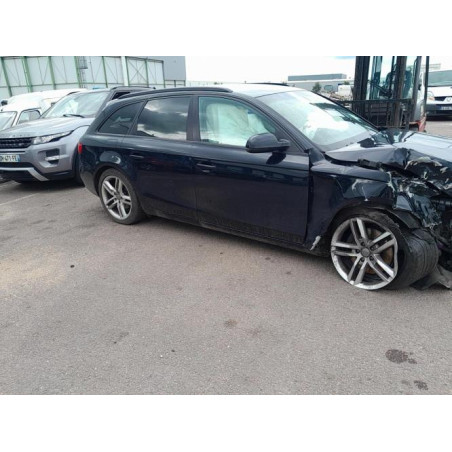 Poignee de maintien avant gauche AUDI A4 3 AVANT PHASE 1 BREAK d’occasion