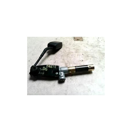 Attache ceinture avant gauche FORD FIESTA 4 PHASE 1 d’occasion