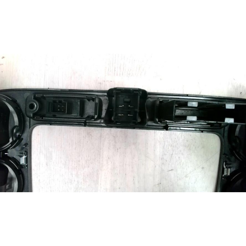 Aerateur tableau de bord VOLKSWAGEN GOLF 5 d’occasion