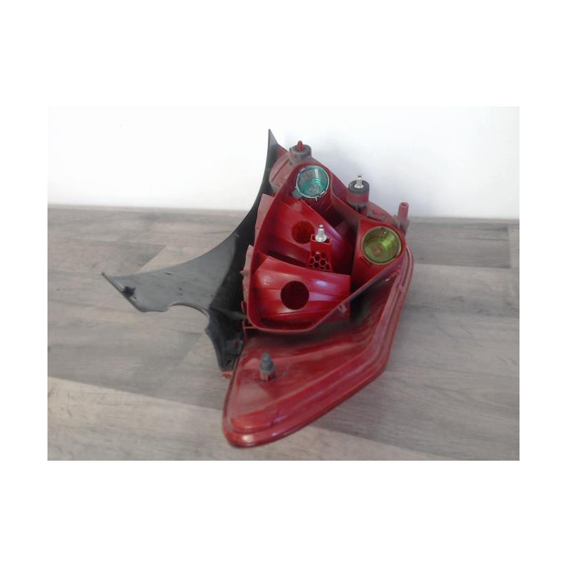 Feu arriere principal droit (feux) PEUGEOT 308 1 PHASE 1 d’occasion