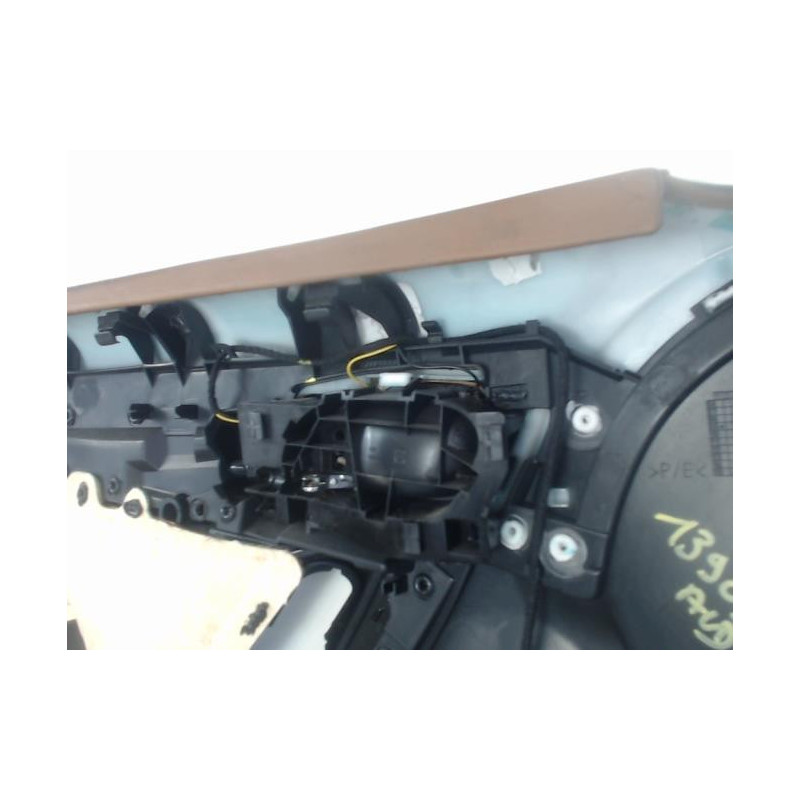 Panneau de porte avant droit CITROEN C4 PICASSO 1 d’occasion