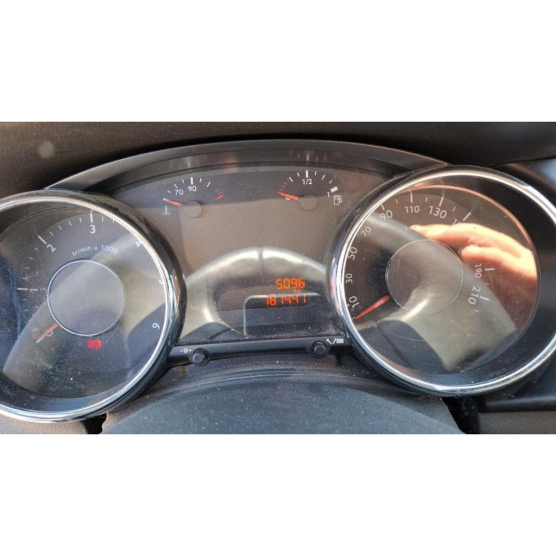 Feu arriere principal droit (feux) PEUGEOT 3008 1 PHASE 1 d’occasion
