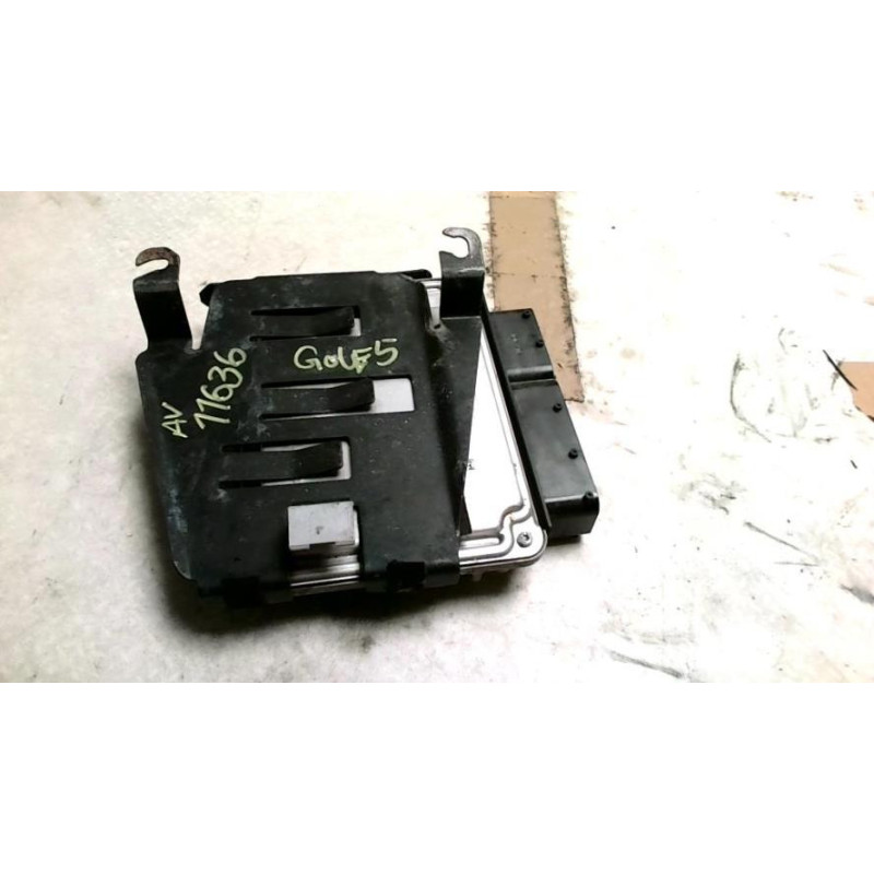 Calculateur moteur VOLKSWAGEN GOLF 5 d’occasion
