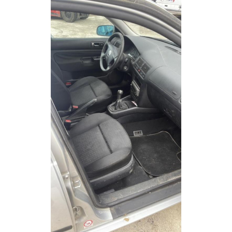 Pare choc arriere VOLKSWAGEN GOLF 4 d’occasion