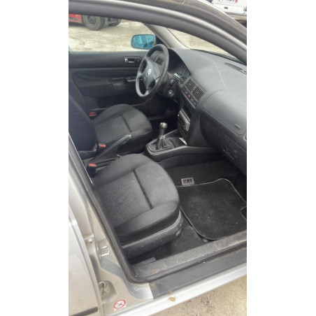 Pare choc arriere VOLKSWAGEN GOLF 4 d’occasion