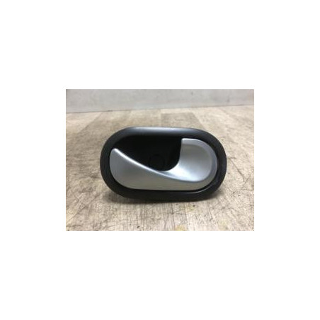 Poignee interieur avant droit RENAULT TWINGO 2 PHASE 2 d’occasion