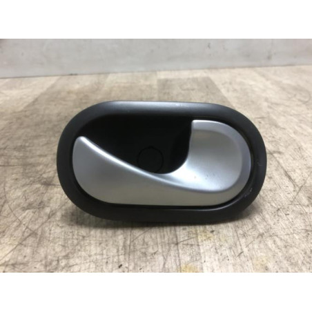 Poignee interieur avant droit RENAULT TWINGO 2 PHASE 2 d’occasion