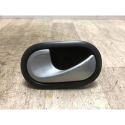 Poignee interieur avant gauche RENAULT TWINGO 2 PHASE 2 d’occasion
