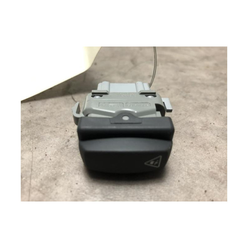 Bouton/Interrupteur RENAULT TWINGO 2 PHASE 2 d’occasion