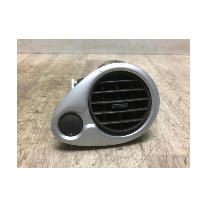 Aerateur tableau de bord avant droit RENAULT CLIO 3 PHASE 2 d’occasion