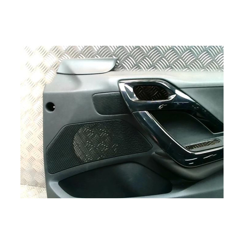 Panneau de porte avant droit PEUGEOT 208 1 PHASE 1 d’occasion