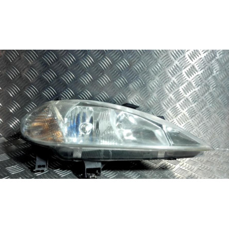 Optique avant principal droit (feux)(phare) RENAULT MEGANE 1 PHASE 2 d’occasion
