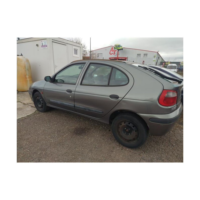 Optique avant principal droit (feux)(phare) RENAULT MEGANE 1 PHASE 2 d’occasion