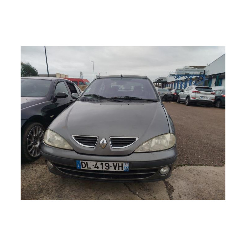 Optique avant principal droit (feux)(phare) RENAULT MEGANE 1 PHASE 2 d’occasion