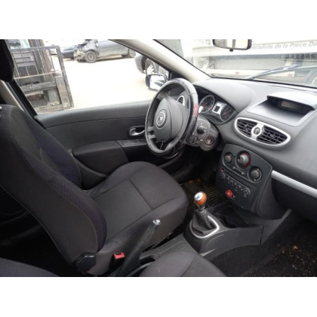 Condenseur de clim RENAULT CLIO 3 PHASE 1 d’occasion