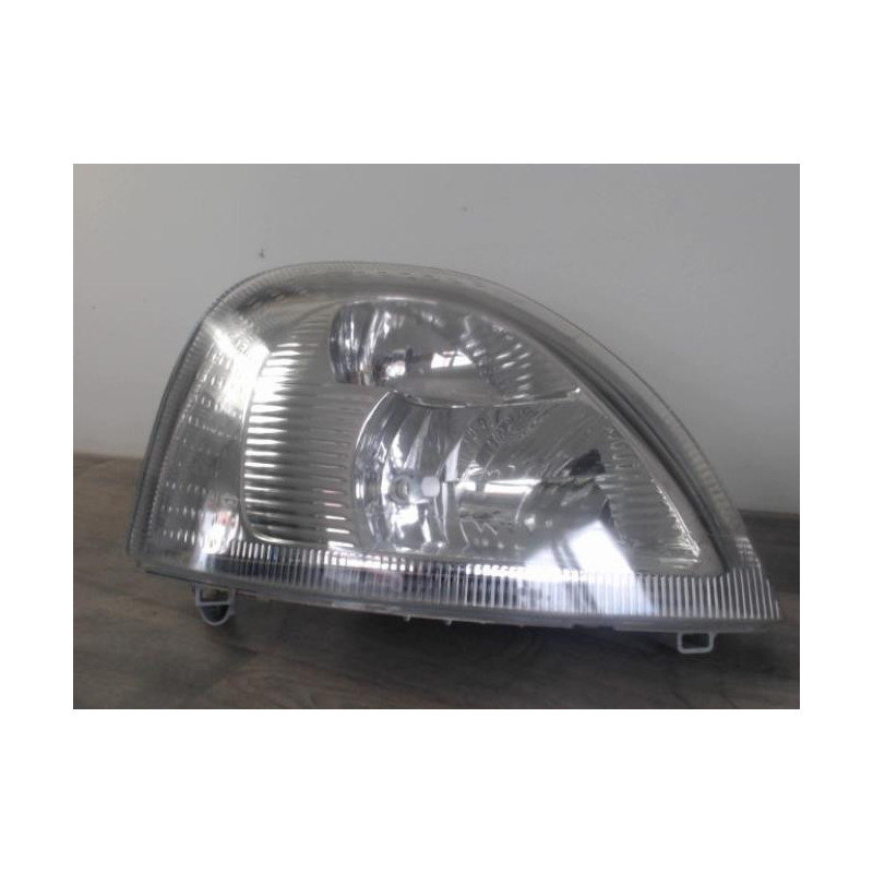 Optique avant principal droit (feux)(phare) RENAULT MASTER 2 PHASE 3 d’occasion
