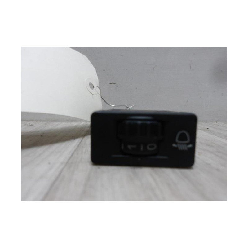 Commande de reglage hauteur de phare PEUGEOT 1007 d’occasion