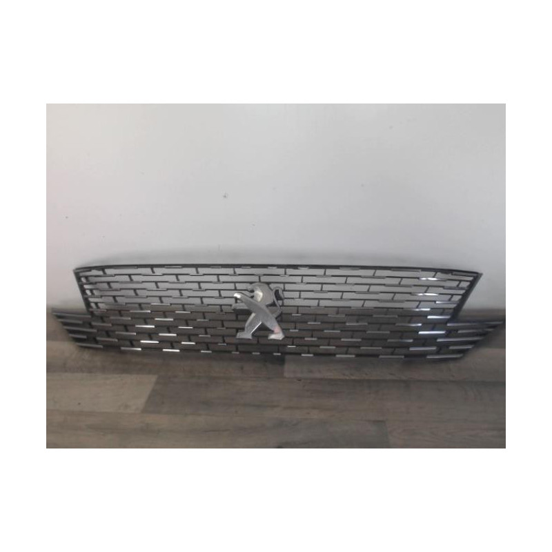 Grille de calandre PEUGEOT 3008 2 PHASE 2 d’occasion