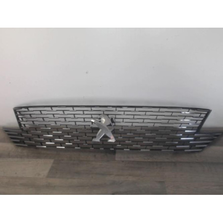 Grille de calandre PEUGEOT 3008 2 PHASE 2 d’occasion