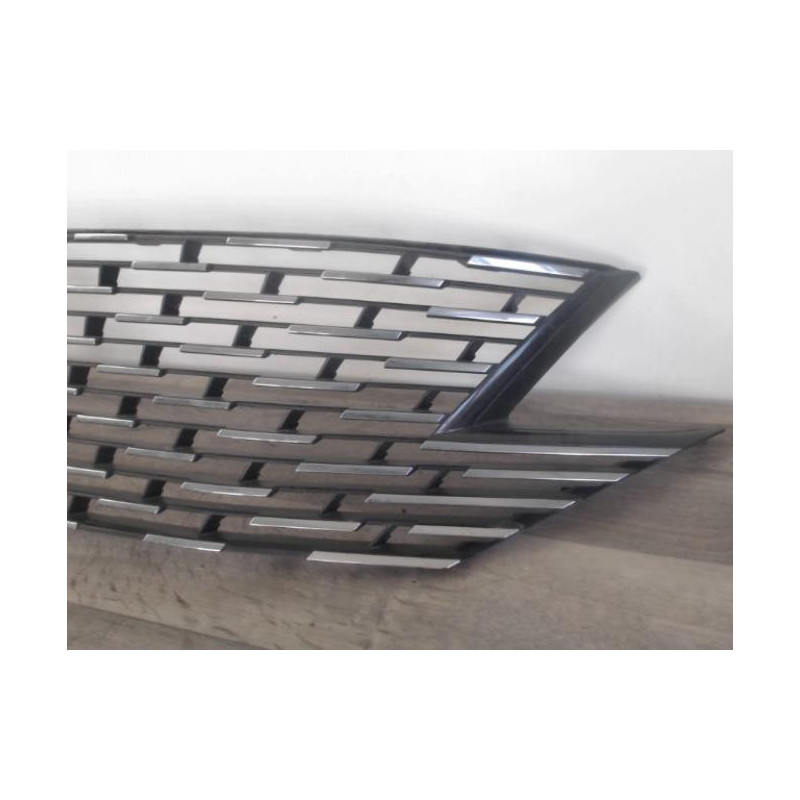 Grille de calandre PEUGEOT 3008 2 PHASE 2 d’occasion