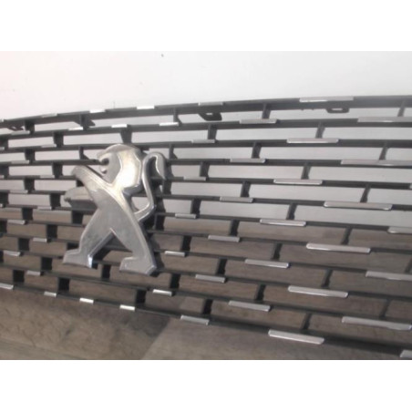 Grille de calandre PEUGEOT 3008 2 PHASE 2 d’occasion
