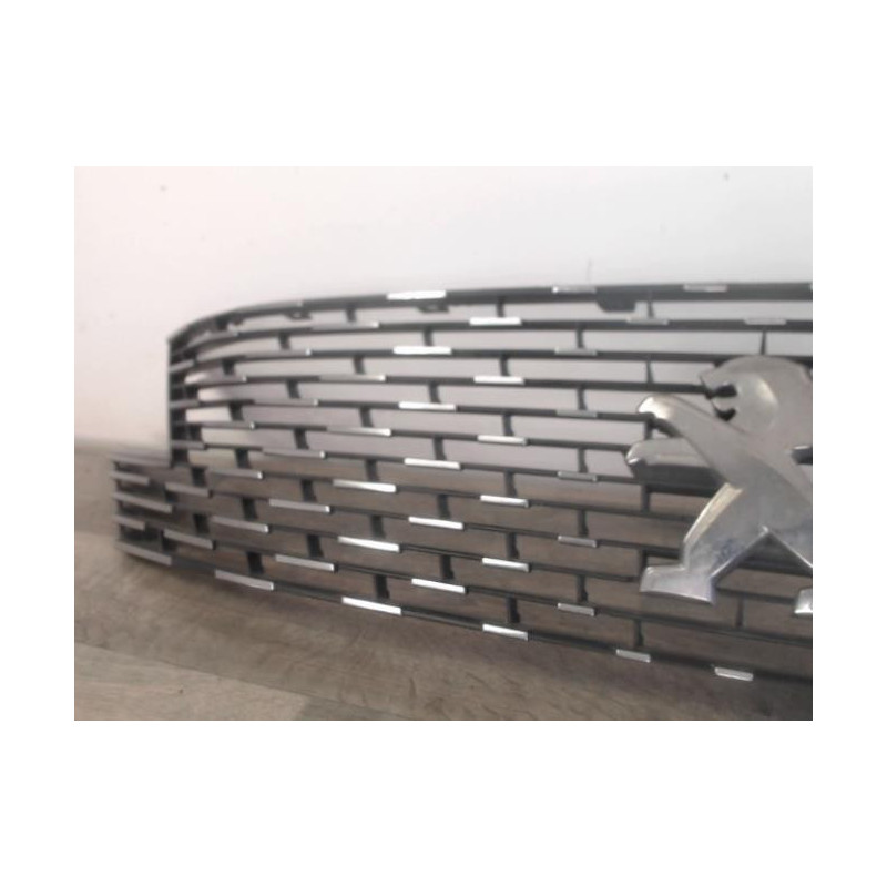 Grille de calandre PEUGEOT 3008 2 PHASE 2 d’occasion
